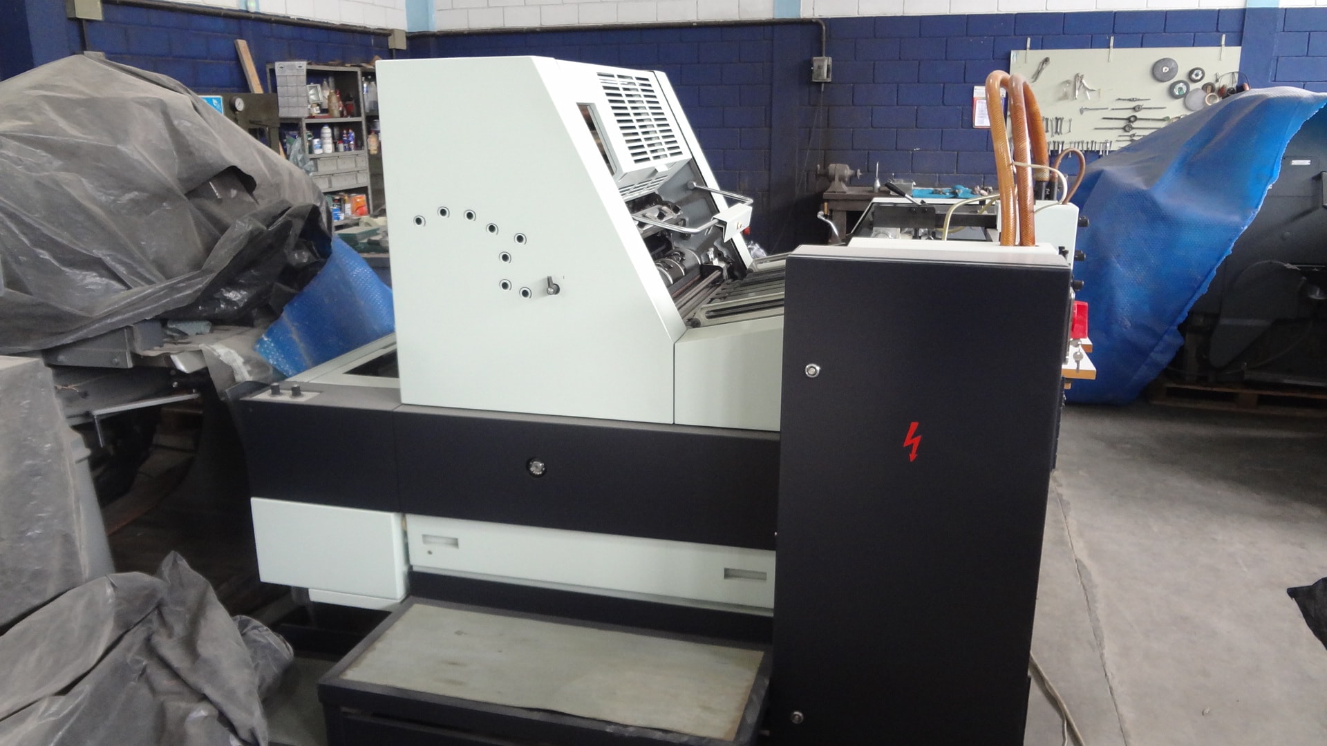 Adast Dominant 715 Picture